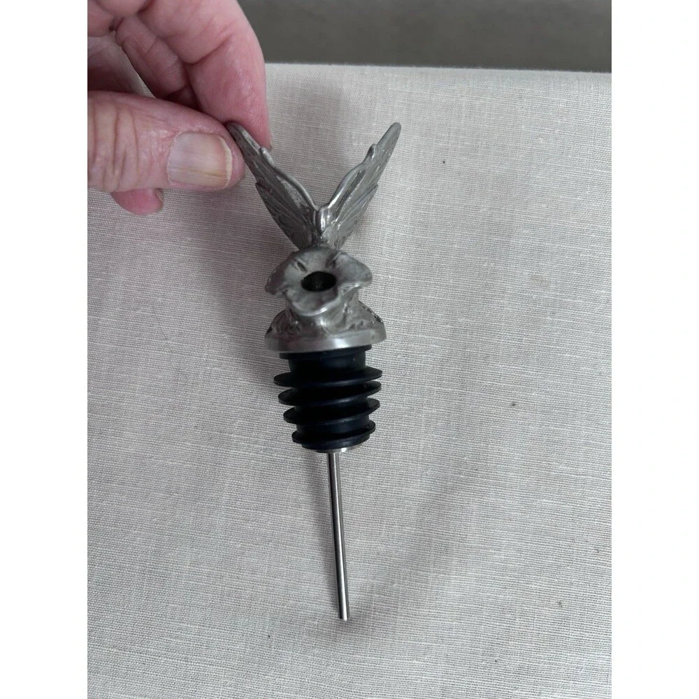 Menagerie Butterfly Wine Pourer & aerator carved stainless steel dual-purpose